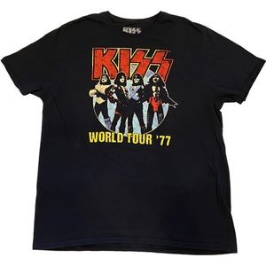 Kiss 1977 World Tour Graphic T-shirt Unisex Band Tee
